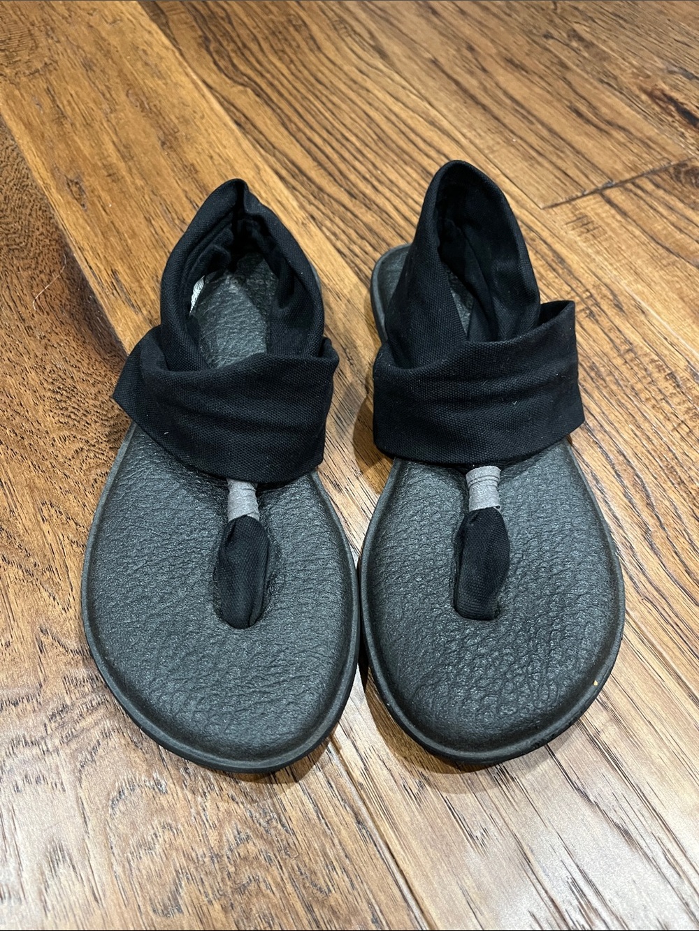 Sanuk Black Women's Wrap Yoga Sandals